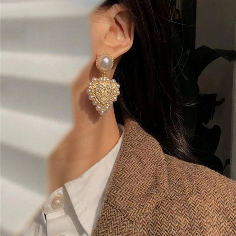 Vintage Baroque Pearl Earring - Freydis